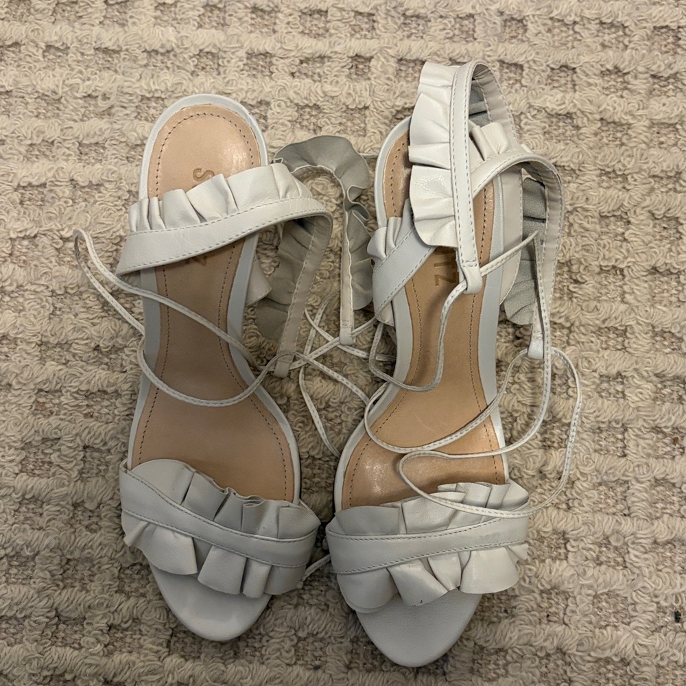 SCHUTZ Irem Ruffle Leather Ankle Strap Kitten heel 9 - Picture 3 of 11